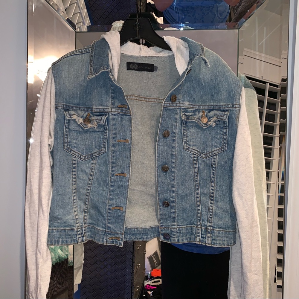 Jean Jacket w/ Cream Sweatshirt Sleeves
